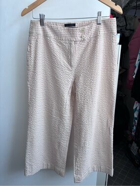 Anne Klein Seersucker Capri Cropped pants Stretch Tan white Stripe